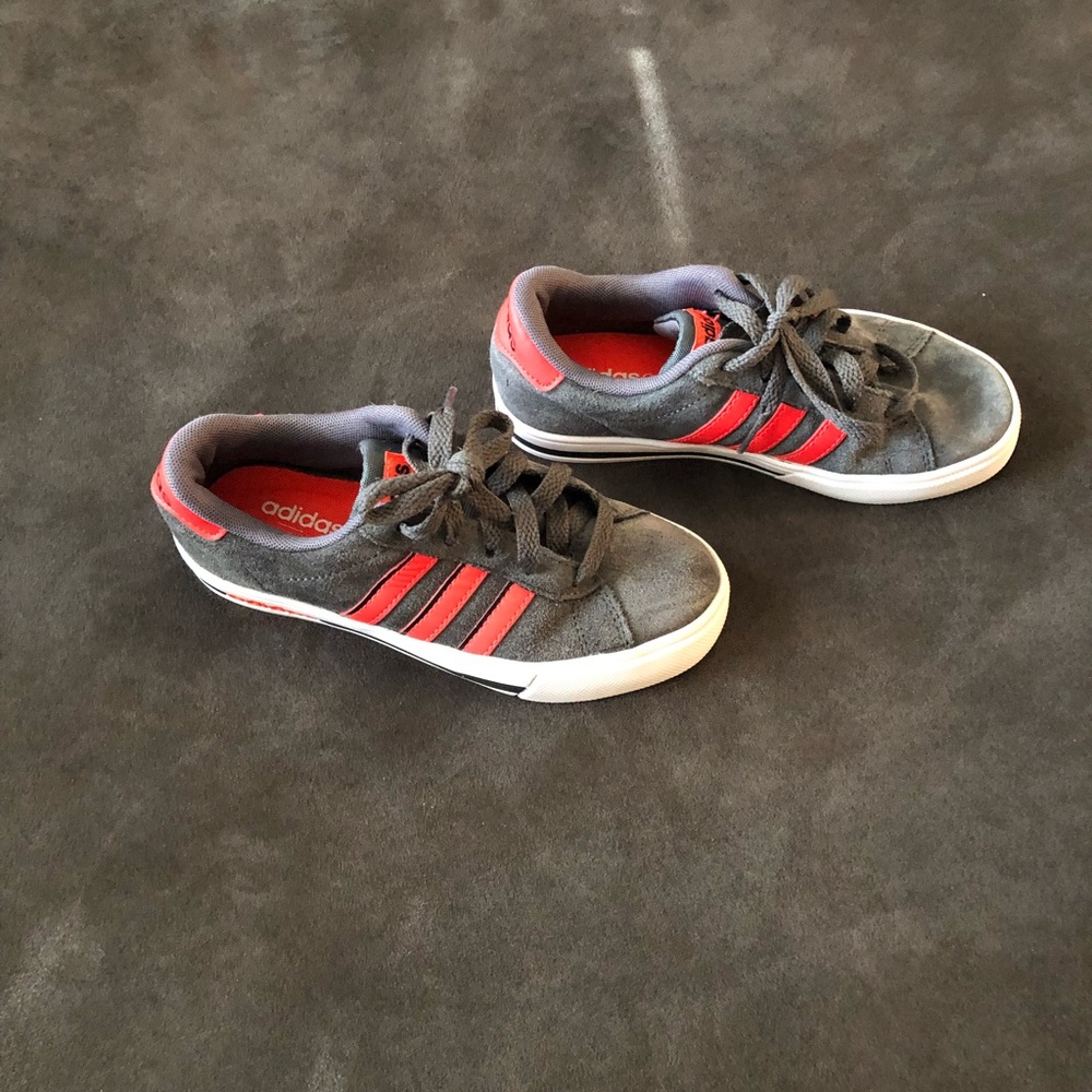 Little Boys Sz 1 Gray/Orange Adidas Shoe